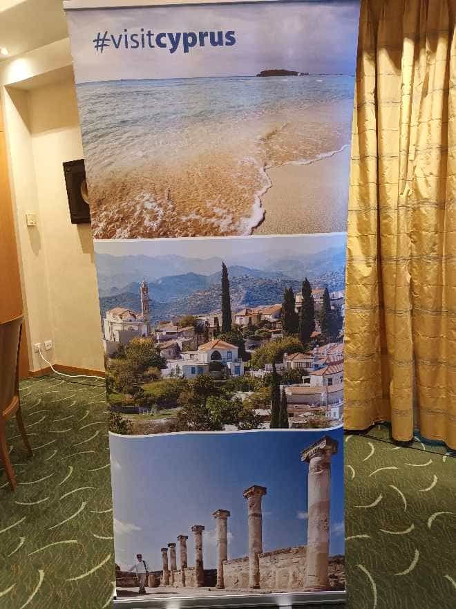 Ο Κύπρος «κλείνει το μάτι» σε Λάρισα και Ελλάδα για να την επισκεφτούν