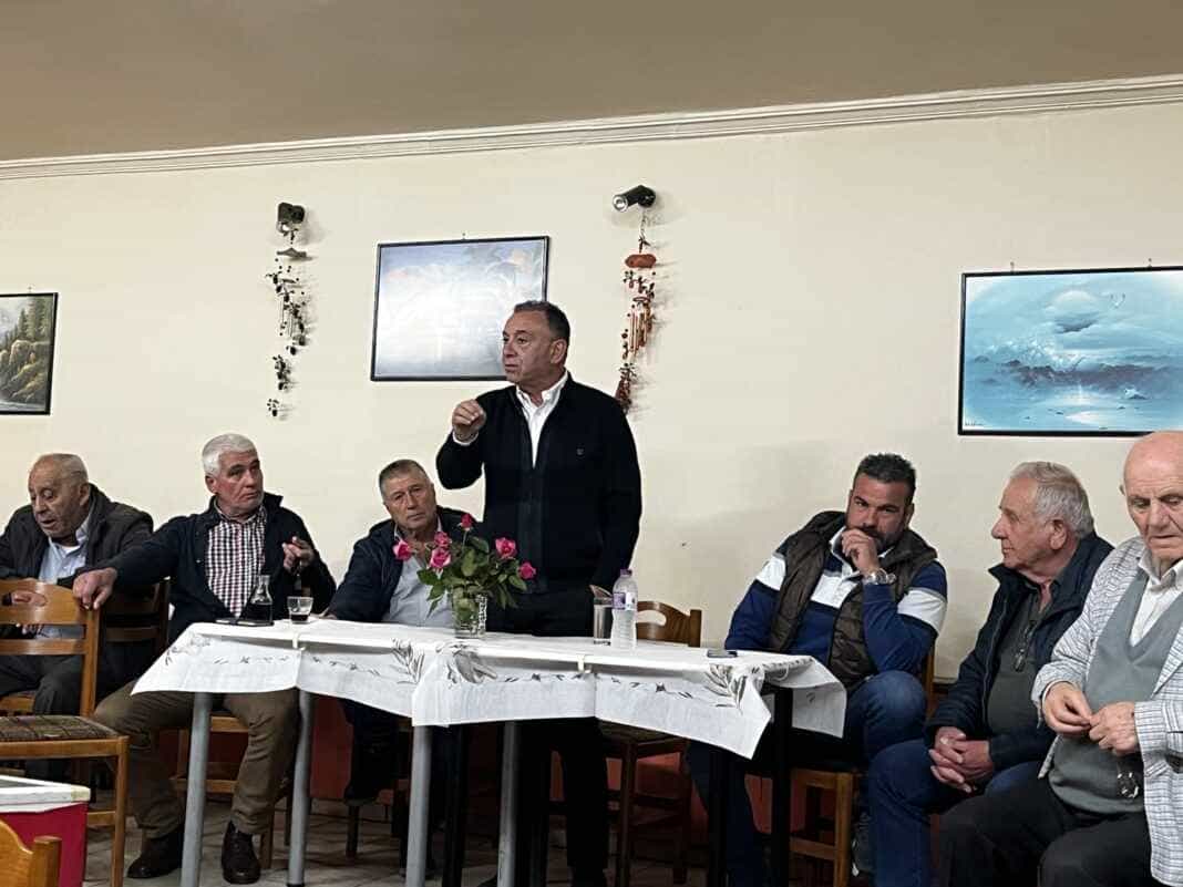 Στα χωριά του Ενιπέα ο Χρήστος Κέλλας