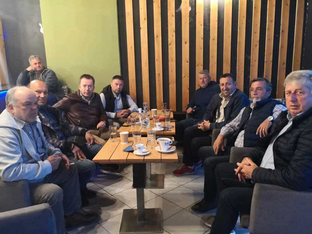 kkkk Κόκκαλης σε Δαμάσι, Βλαχογιάννι, Δομένικο