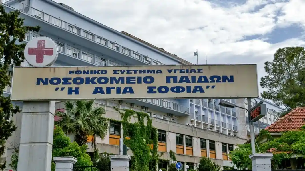 Αποσωληνώθηκε ο 14χρονος που κατέρρευσε ενώ έλεγε τα κάλαντα