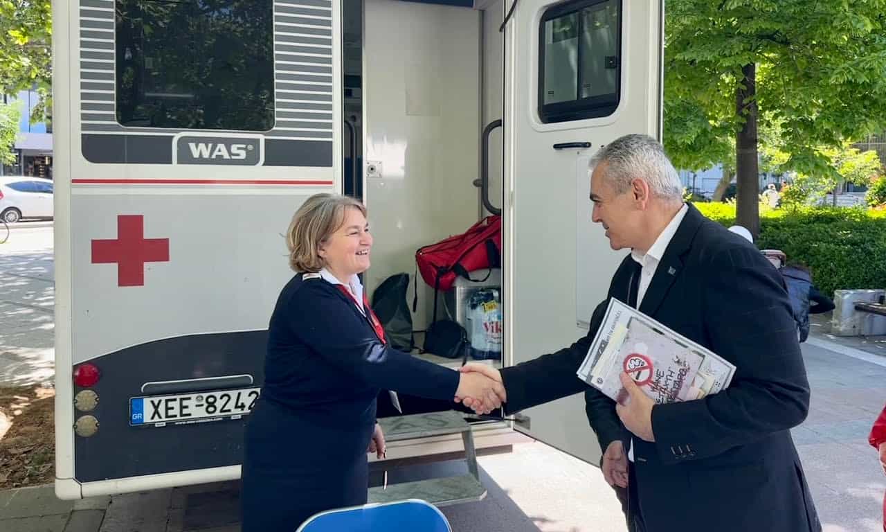 Μ. Χαρακόπουλος στην πρωτοβουλία «Μαζί μια αγκαλιά»