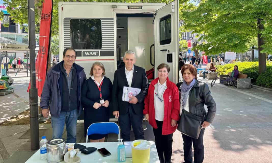 Μ. Χαρακόπουλος στην πρωτοβουλία «Μαζί μια αγκαλιά»