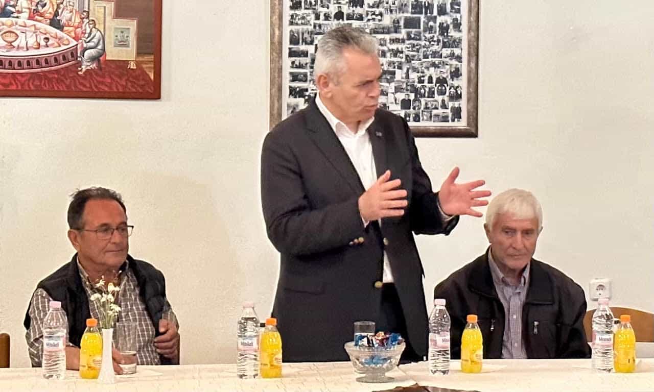 ΜΑΞΙΜΟΣ ΧΑΡΑΚΟΠΟΥΛΟΣ ΑΠΟ ΤΑ ΚΑΛΥΒΙΑ ΕΛΑΣΣΟΝΑΣ: