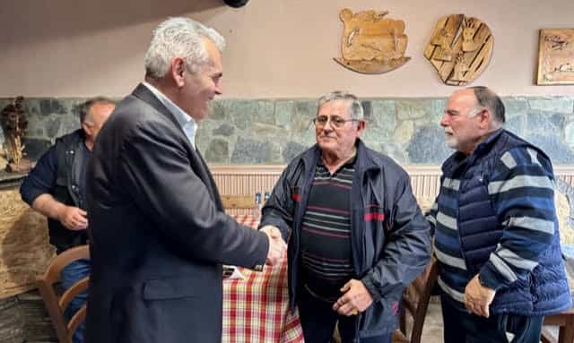 ΜΑΞΙΜΟΣ ΧΑΡΑΚΟΠΟΥΛΟΣ ΑΠΟ ΤΑ ΚΑΛΥΒΙΑ ΕΛΑΣΣΟΝΑΣ: