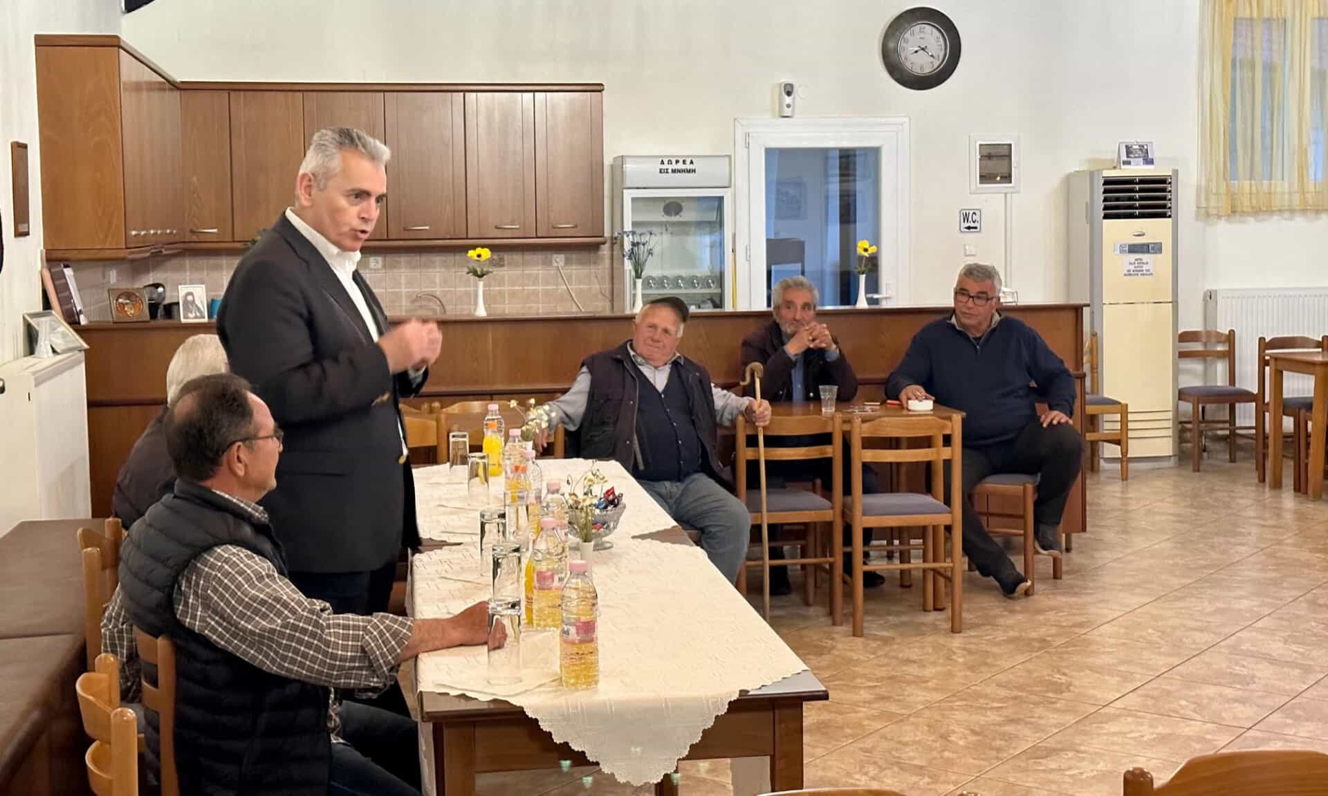 ΜΑΞΙΜΟΣ ΧΑΡΑΚΟΠΟΥΛΟΣ ΑΠΟ ΤΑ ΚΑΛΥΒΙΑ ΕΛΑΣΣΟΝΑΣ: