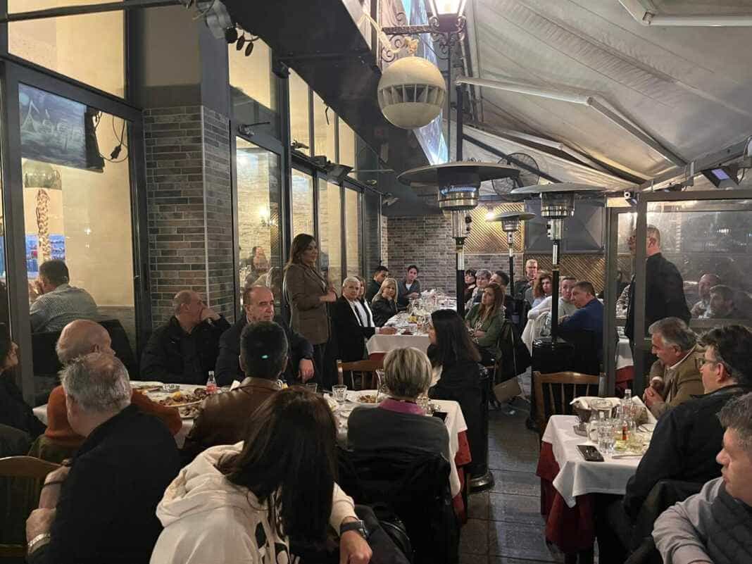 ΣΤΕΛΛΑ ΜΠΙΖΙΟΥ ΣΥΝΑΝΤΗΣΗ ΜΕ ΕΚΠΑΙΔΕΥΤΙΚΟΥΣ