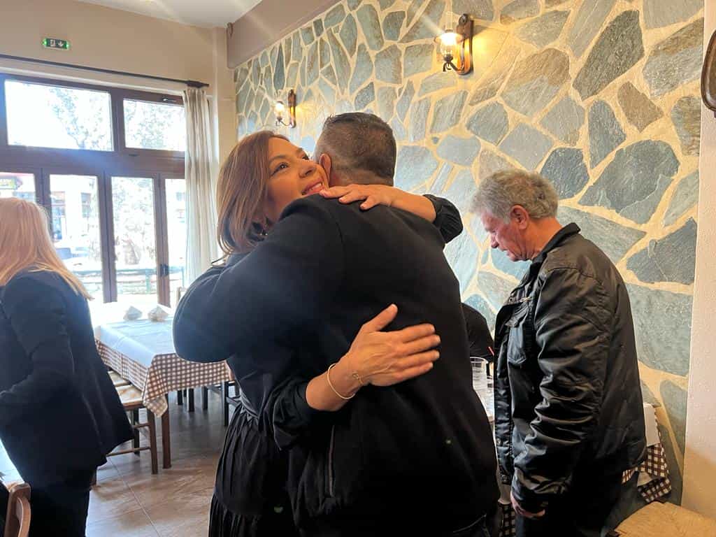 Στέλλα Μπίζιου σε Λιβάδι και Σαραντάπορο: Κάθε φορά που βρίσκομαι
στα χωριά της Ελασσόνας αισθάνομαι πως βρίσκομαι δίπλα στους
δικούς μου ανθρώπους