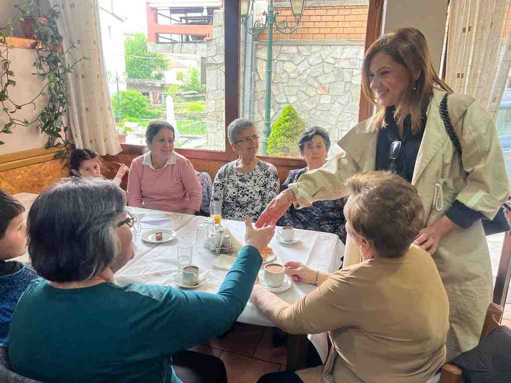 10_345767016_144230001965633_10402651404724428_n Στέλλα Μπίζιου σε Λιβάδι και Σαραντάπορο: Κάθε φορά που βρίσκομαι στα χωριά της Ελασσόνας αισθάνομαι πως βρίσκομαι δίπλα στους δικούς μου ανθρώπους