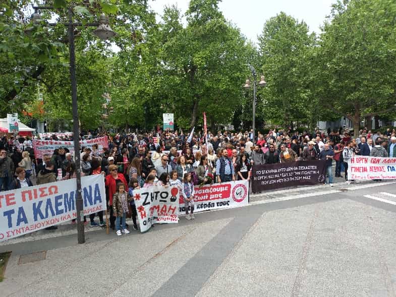 Εορτασμός Εργατικής Πρωτομαγιάς στην κεντρική πλατεία Λάρισας