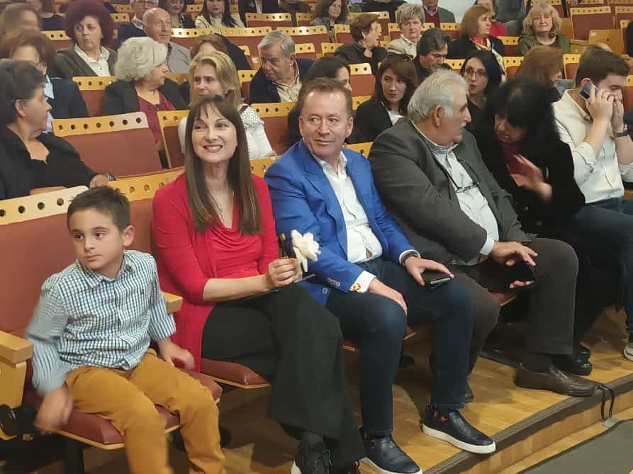 Ε. Κουντουρά από Λάρισα