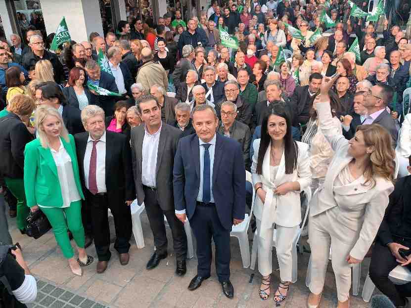 Ανδρουλάκης από Λάρισα
