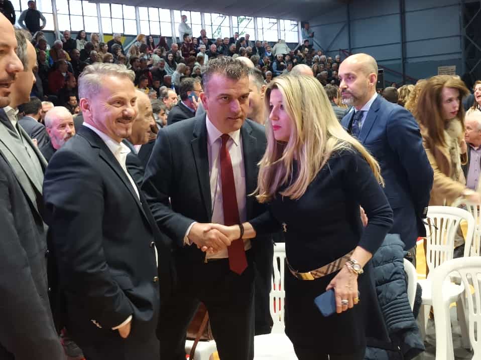 Ασφυκτικά γεμάτο το Στάδιο Αλκαζάρ για τον Χρήστο Καπετάνο