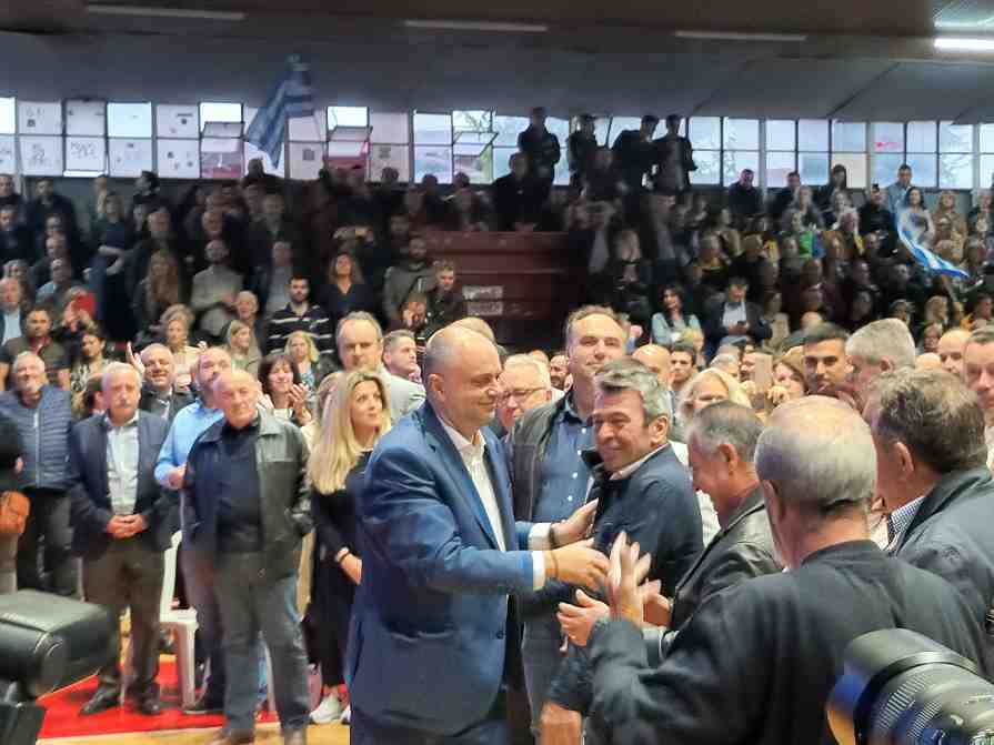 Ασφυκτικά γεμάτο το Στάδιο Αλκαζάρ για τον Χρήστο Καπετάνο