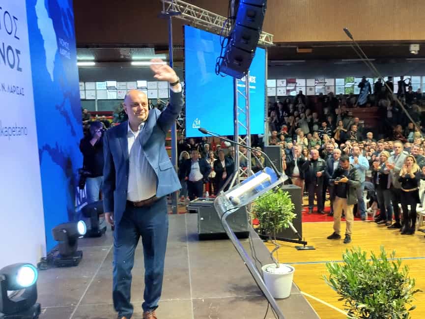 Ασφυκτικά γεμάτο το Στάδιο Αλκαζάρ για τον Χρήστο Καπετάνο