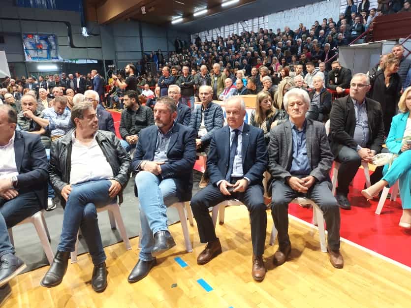 Ασφυκτικά γεμάτο το Στάδιο Αλκαζάρ για τον Χρήστο Καπετάνο