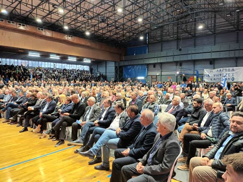 Ασφυκτικά γεμάτο το Στάδιο Αλκαζάρ για τον Χρήστο Καπετάνο