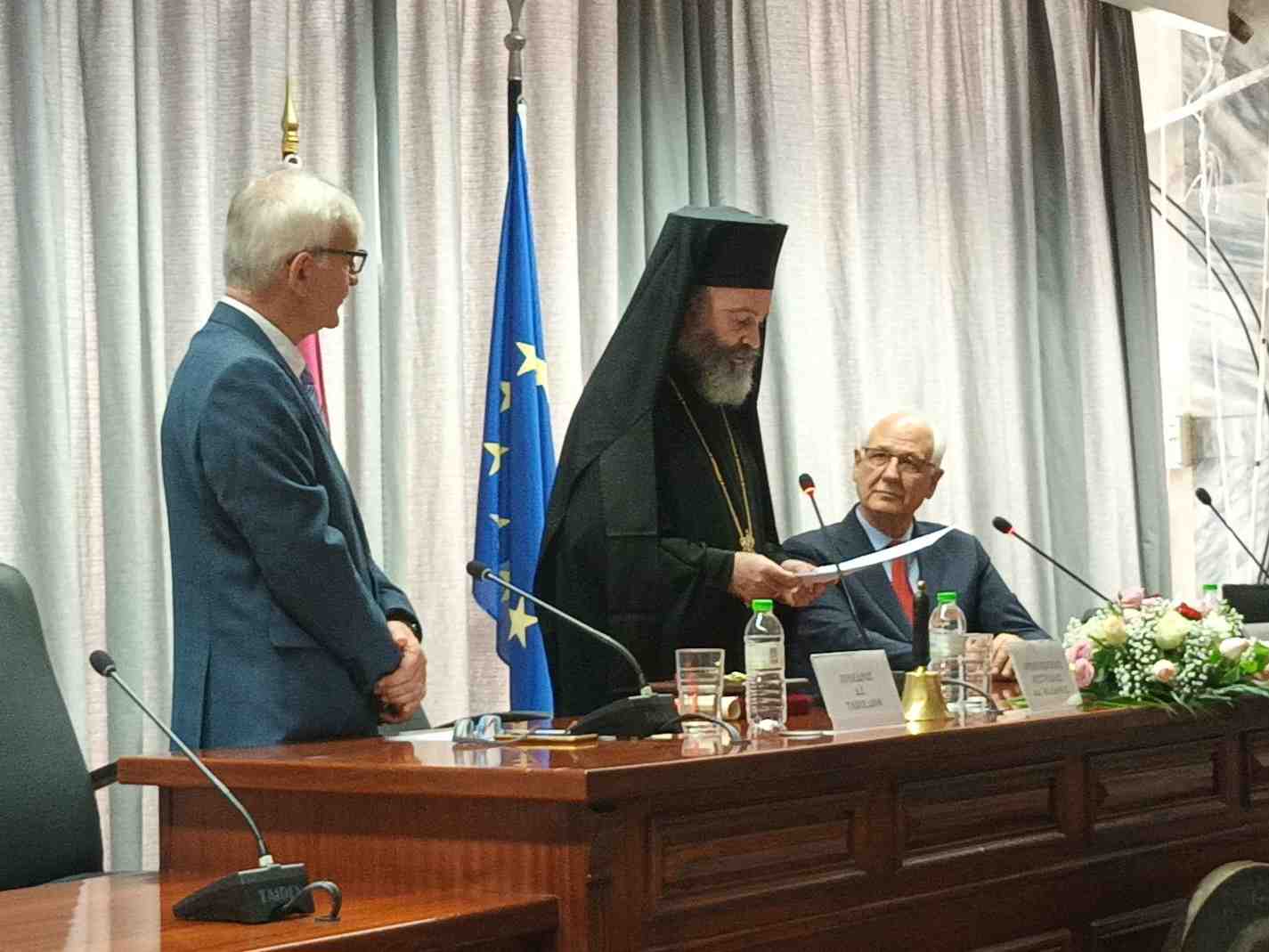 ανακηρύχθηκε επίτιμος δημότης Λάρισας ο Αρχιεπίσκοπος Αυστραλίας κ. Μακάριος 