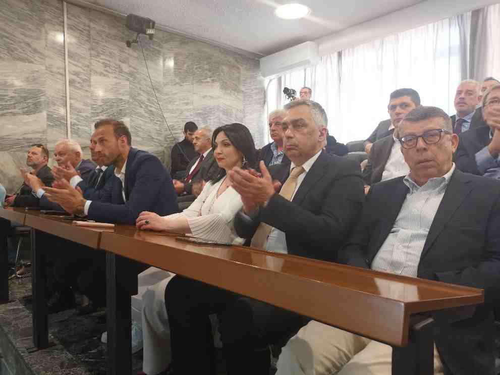 ανακηρύχθηκε επίτιμος δημότης Λάρισας ο Αρχιεπίσκοπος Αυστραλίας κ. Μακάριος 