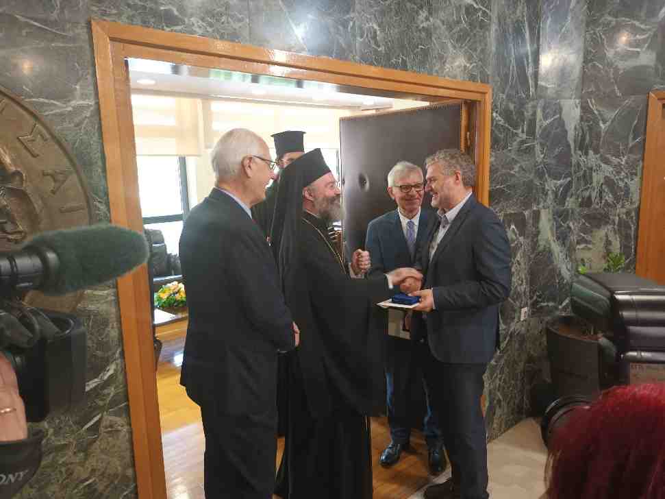 ανακηρύχθηκε επίτιμος δημότης Λάρισας ο Αρχιεπίσκοπος Αυστραλίας κ. Μακάριος 