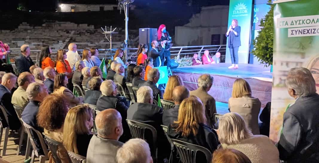 Προεκλογική ομιλία Λιακούλη στο αρχαίο θέατρο Λάρισας