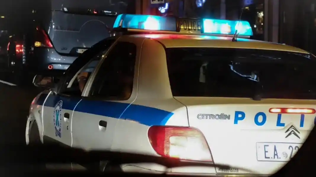 Τρύπησε με σύριγγα αστυνομικό