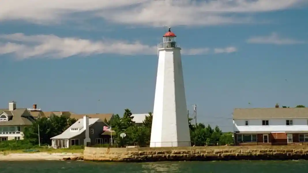 Στην Αμερική ξεπουλάνε τους φάρους γιατί τους αχρήστευσε το GPS