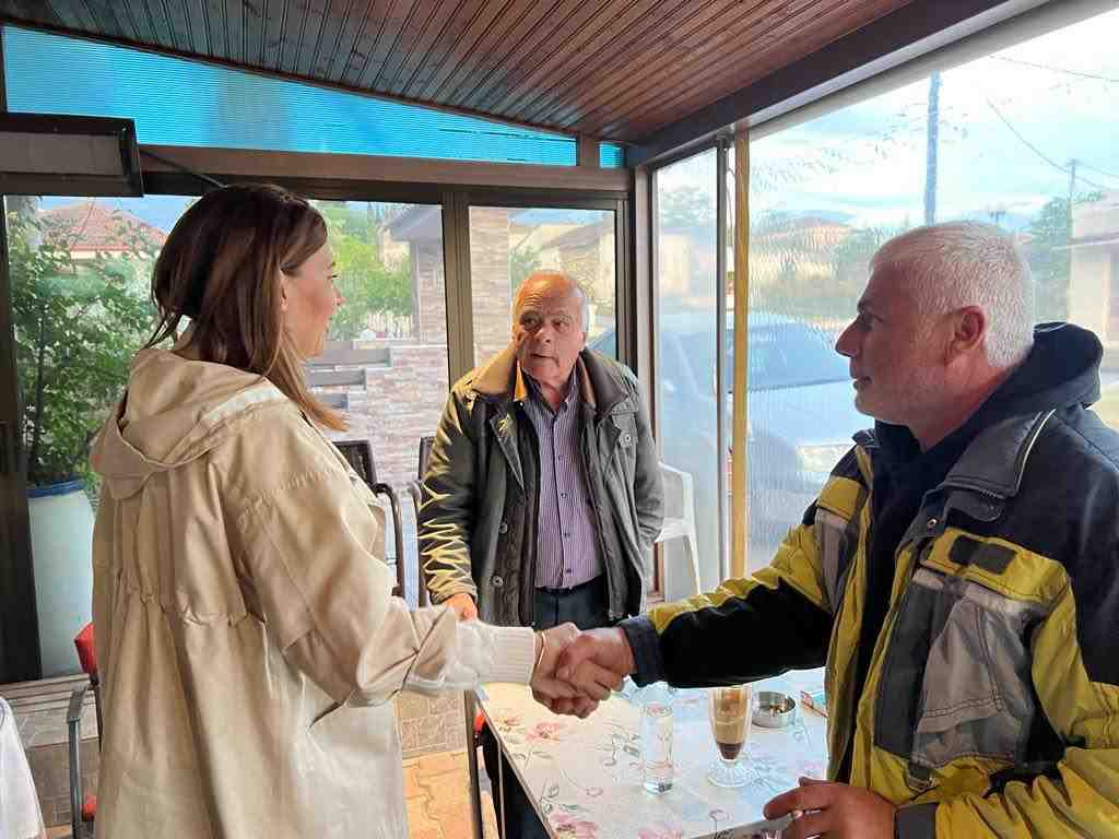 Στέλλα Μπίζιου περιοδεία σε Ελευθεραί, Κοιλάδα, Ραχούλα, Κουτσόχερο, Μάνδρα, Αμυγδαλέα, Τερψιθέα
