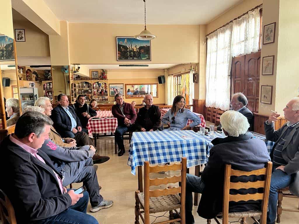 Στέλλα Μπίζιου περιοδεία σε χωριά των Φαρσάλων