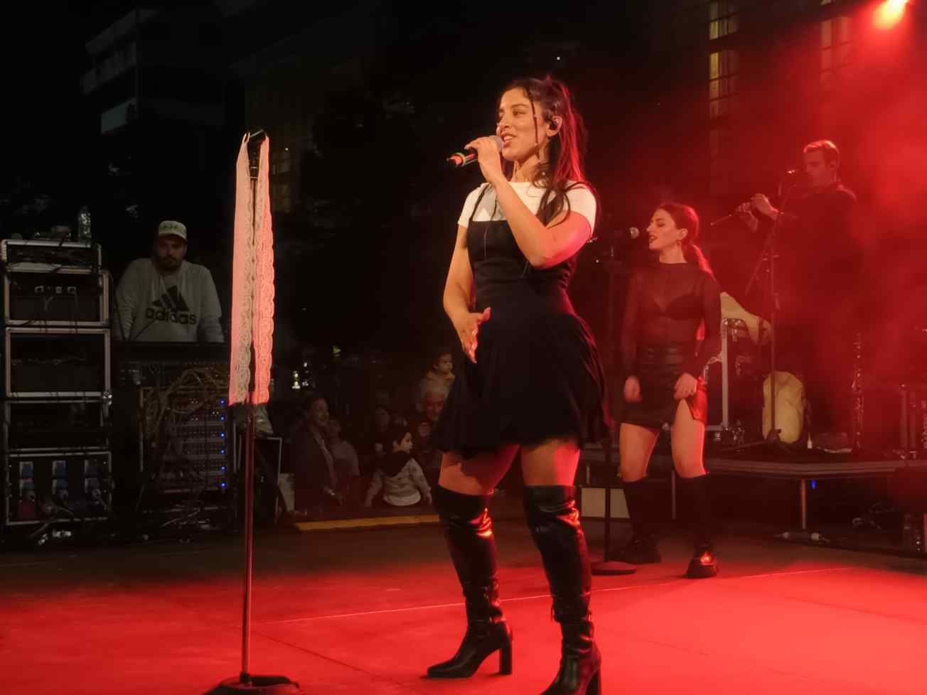 Ξεσήκωσε την Κεντρική πλατεία η Μαρίνα Σάττι