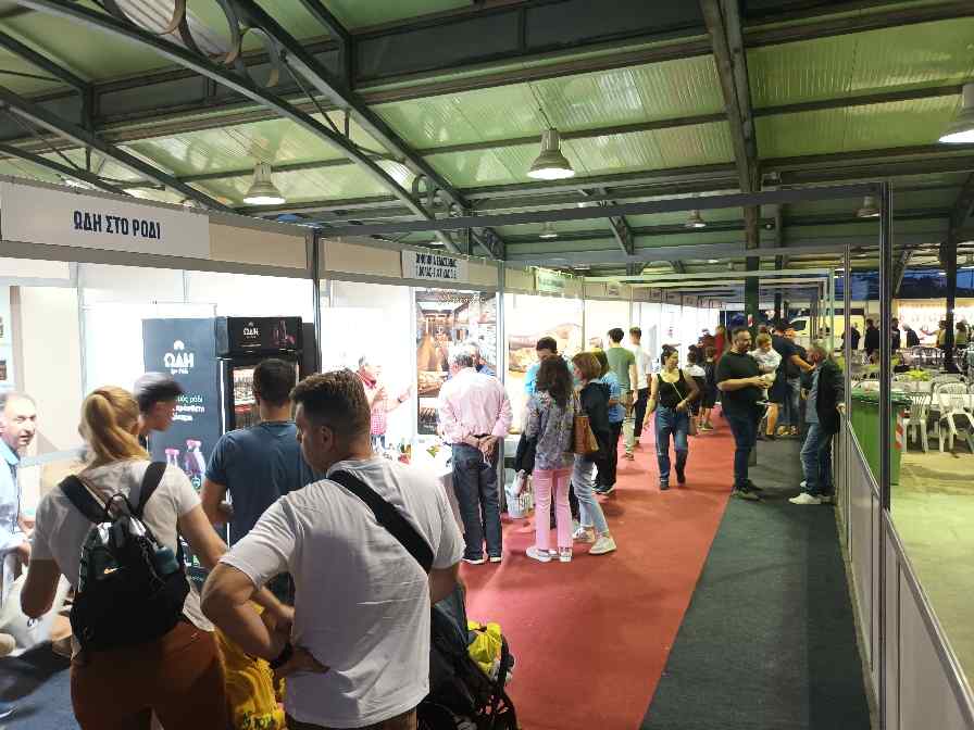 Άνοιξαν οι πόρτες του 2ου LARISSA FOODFEST στη Σκεπαστή Αγορά Νεάπολης 