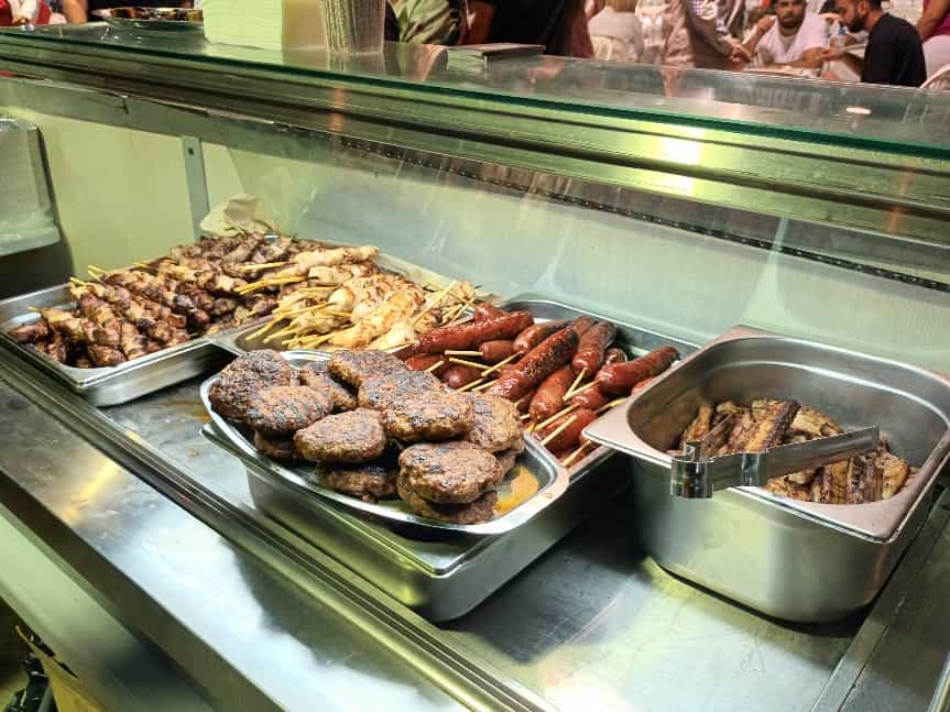 Άνοιξαν οι πόρτες του 2ου LARISSA FOODFEST στη Σκεπαστή Αγορά Νεάπολης 