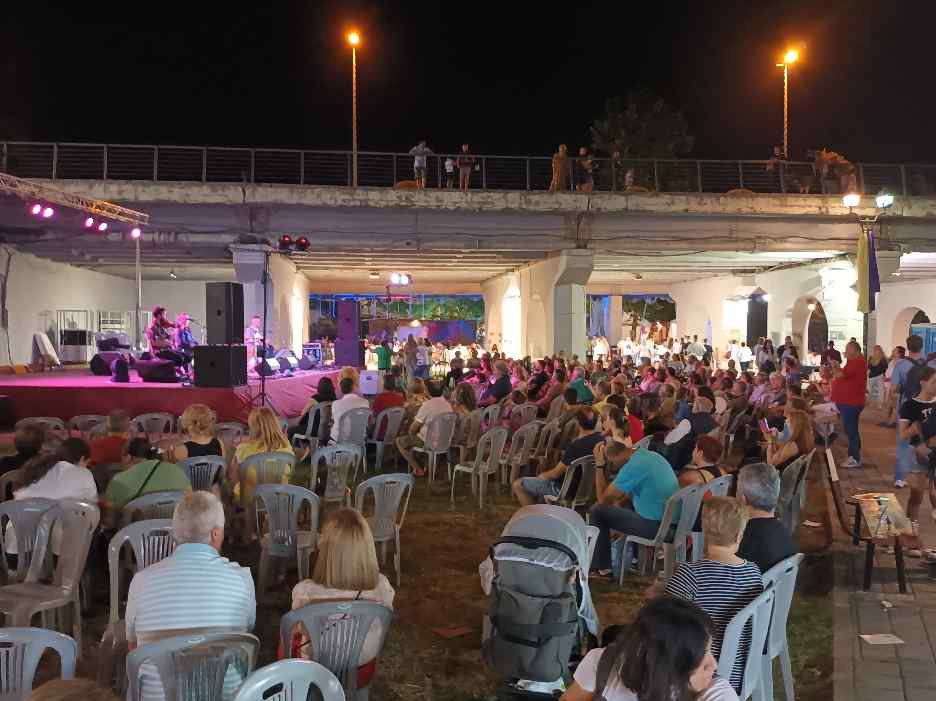 Πλήθος κόσμου και σήμερα, 3η μέρα του Φεστιβάλ Πηνειού με πλούσιες μουσικές δράσεις