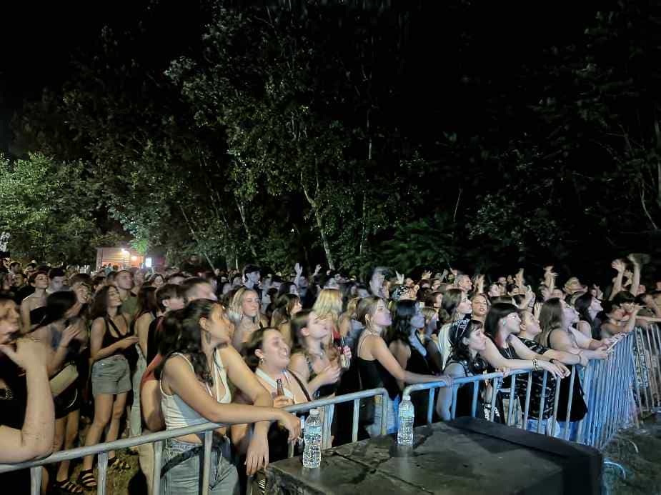 Πλήθος κόσμου και σήμερα, 3η μέρα του Φεστιβάλ Πηνειού με πλούσιες μουσικές δράσεις