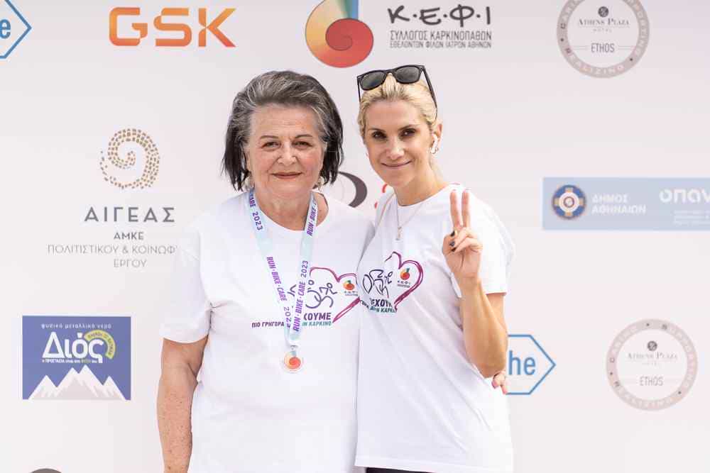Από αριστερά: Ζωή Γραμματόγλου, Πρόεδρος συλλόγου Κ.Ε.Φ.Ι., Δώρα Τσαμπάζη, δημοσιογράφος (photo by Nick Paleologos)
