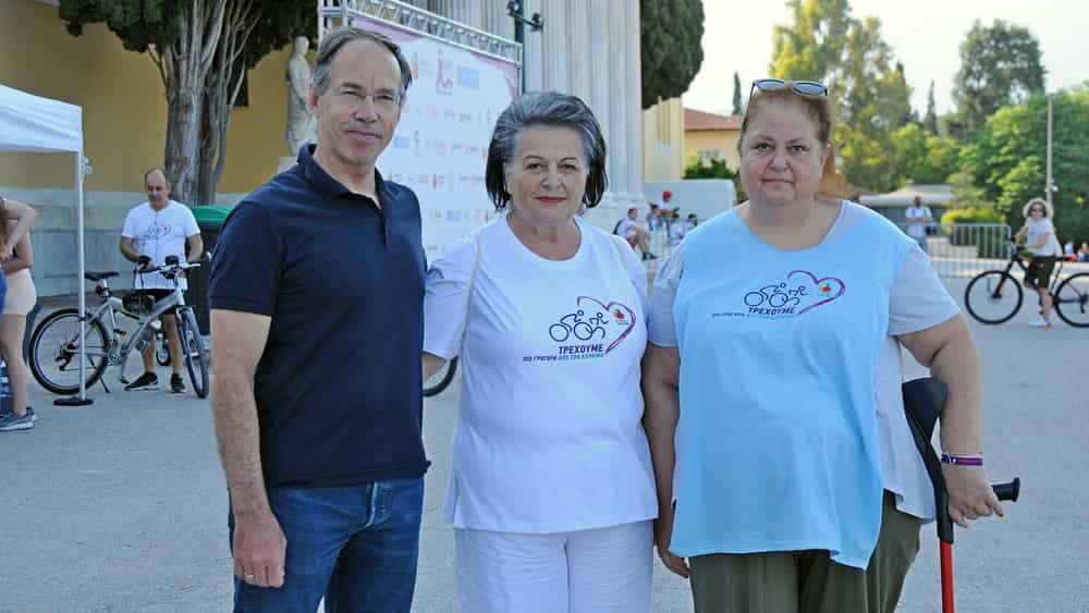 Από αριστερά: Γιώργος Μαυρωτάς, Γενικός Γραμματέας Αθλητισμού, Ζωή Γραμματόγλου, Πρόεδρος συλλόγου Κ.Ε.Φ.Ι., Μαρία Παπαγεωργίου, Μέλος ΔΣ Κ.Ε.Φ.Ι. (photo by Zagas Photography)