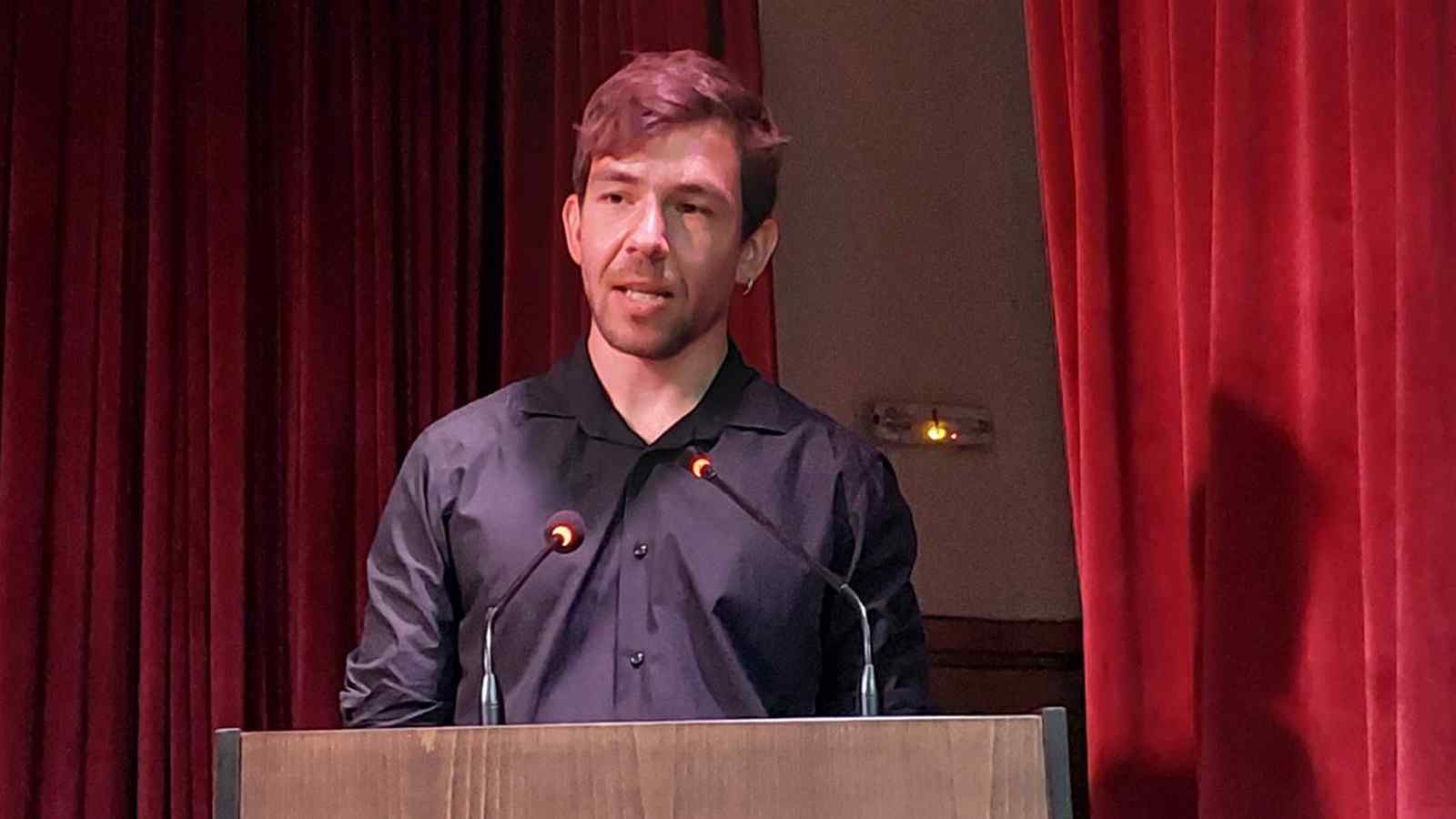 η πολιτική τελετή του Χρήστου Σκαρλάτου