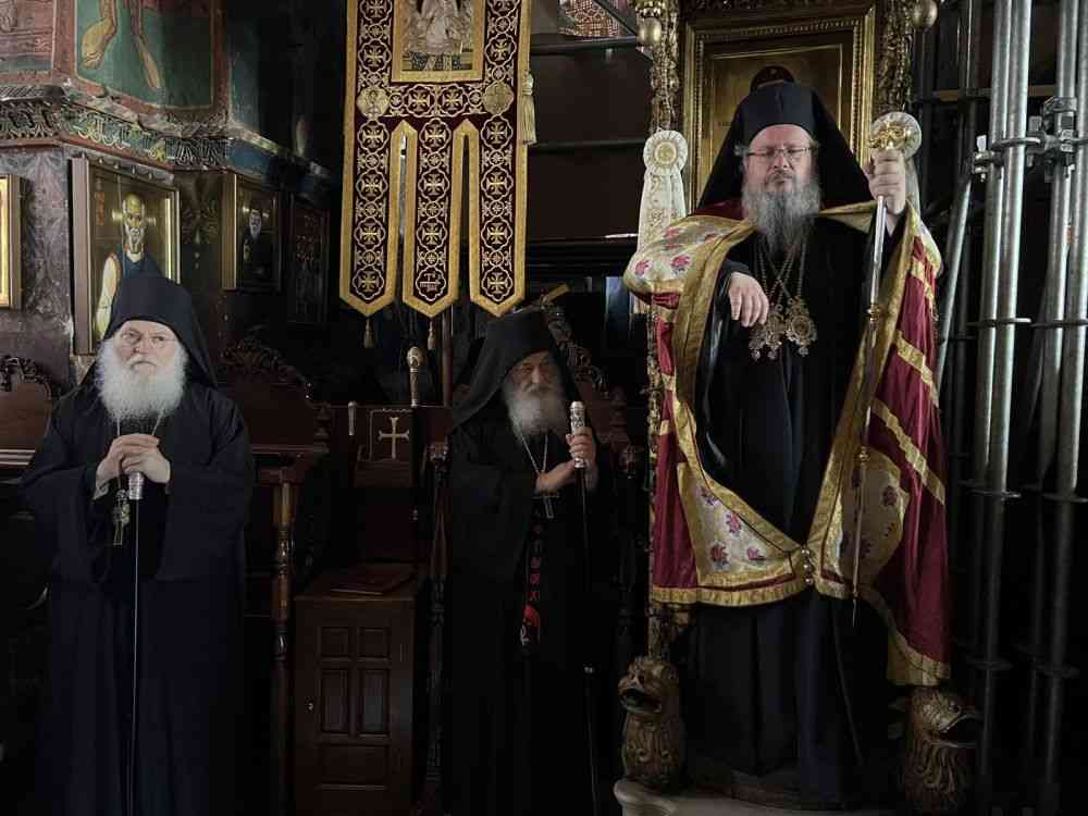 Στην Ιερά Μεγίστη Μονή Βατοπαιδίου ο Σεβασμιώτατος για την εορτή πάντων των εν τη Ιερά Μονή Αγίων