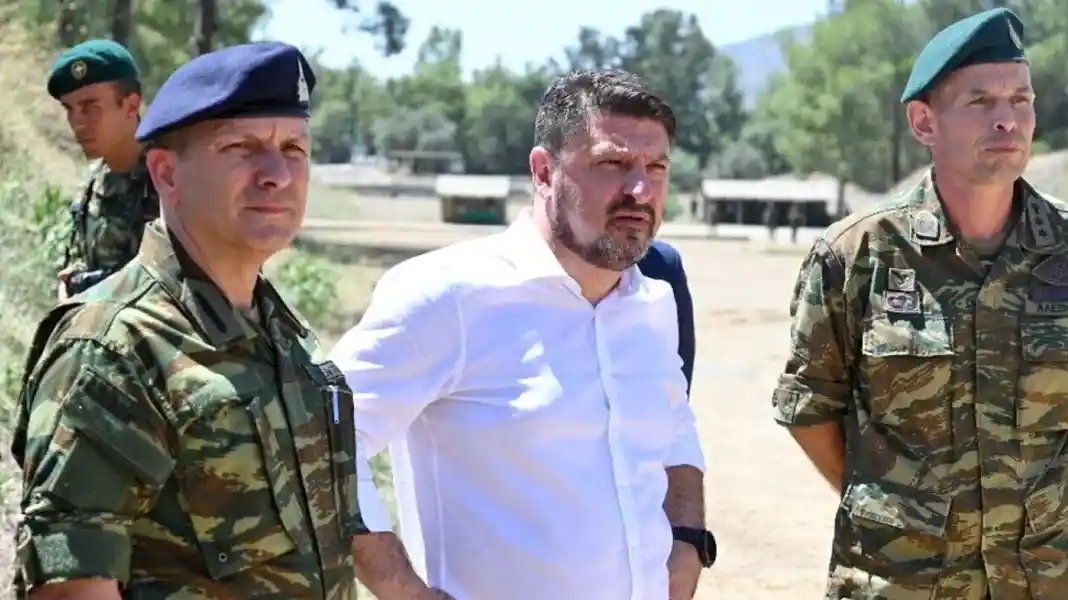 Ο χαρδαλιας στην Λάρισα