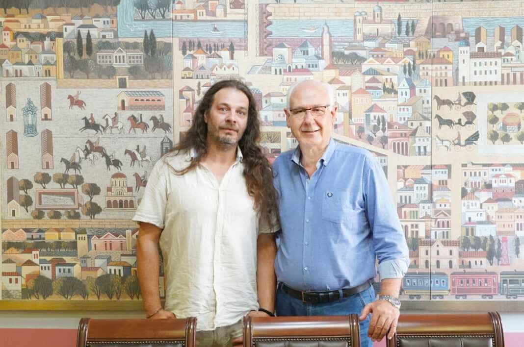 Θάνος Γκουγκλιάνας