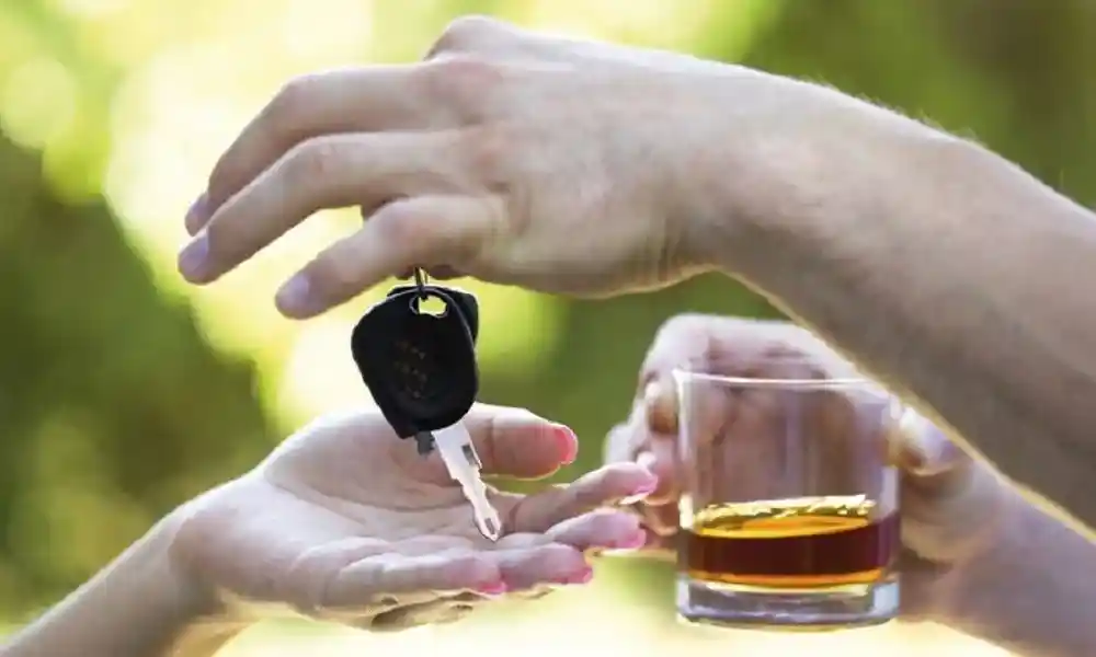 Πρόστιμα σε μεθυσμένους οδηγούς ακόμα και αν δεν οδηγούν