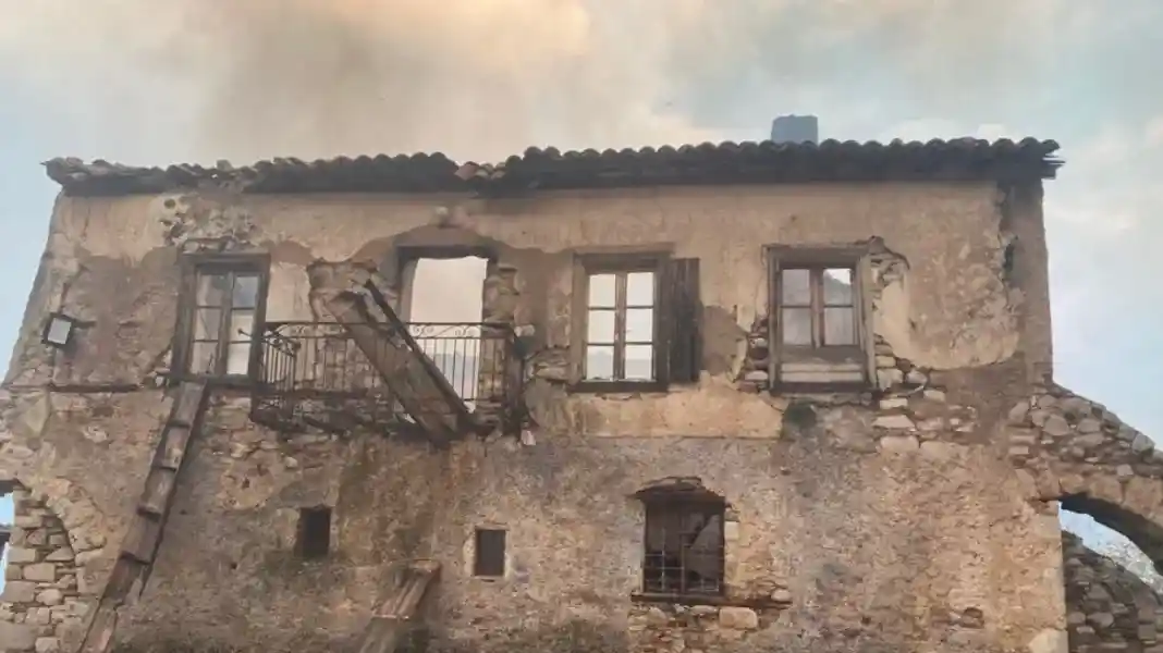 Μονή Οσίου Λουκά