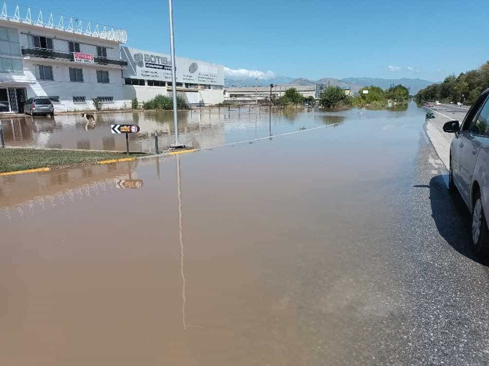 Κλειστή για 4η μέρα η ΠΕΟ Λάρισας - Θεσσαλονίκης