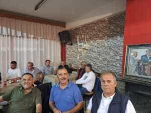 Εντυπωσιακή η παρουσία των κατοίκων του Παραποτάμου, για να ακούσουν την ομιλία του Δημάρχου Τεμπών κ. Γεώργιου Μανώλη