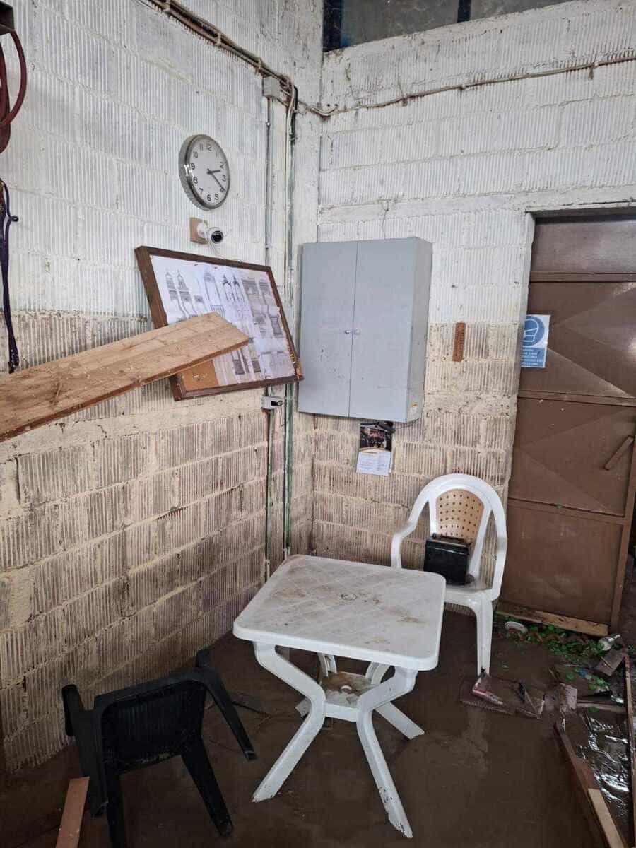 Μεγάλες καταστροφές σε επιχειρήσεις της πόλης από την κακοκαιρία