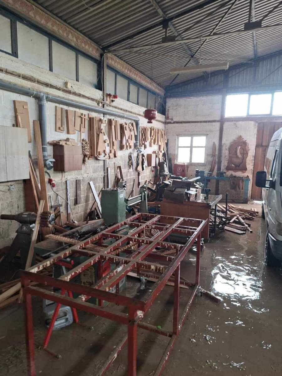 Μεγάλες καταστροφές σε επιχειρήσεις της πόλης από την κακοκαιρία