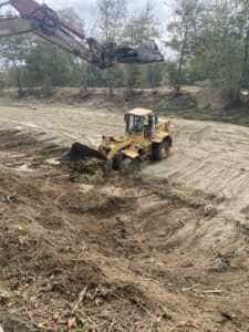 Συνεχίζονται από την Περιφέρεια Θεσσαλίας οι επιχειρήσεις για την αποκατάσταση της κυκλοφορίας στο οδικό δίκτυο