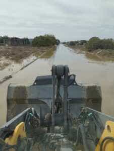 Συνεχίζονται από την Περιφέρεια Θεσσαλίας οι επιχειρήσεις για την αποκατάσταση της κυκλοφορίας στο οδικό δίκτυο