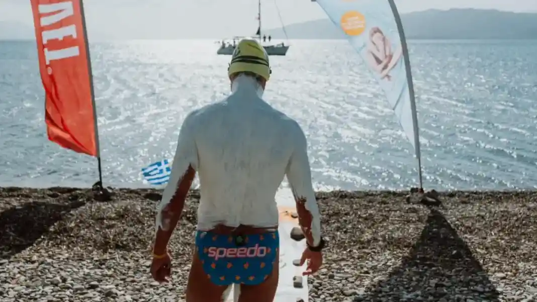 Βέλγος κολύμπησε 131 χλμ στον Κορινθιακό