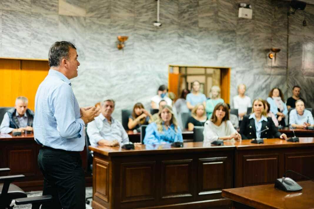 Mamakos-Dimotikoi-F1 Θανάσης Μαμάκος προς δημοτικούς υπαλλήλους: «Ευχαριστώ για τις υπεράνθρωπες προσπάθειές σας