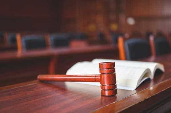 Σε δίκη διευθυντής δημοτικής επιχείρησης στον Βόλο